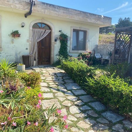 Villa Radiosa グラヴィーナ・イン・プーリア エクステリア 写真